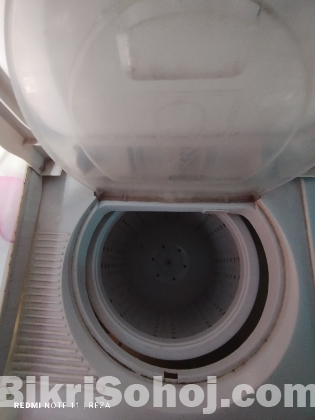 SINGER Semi Auto Washing Machine